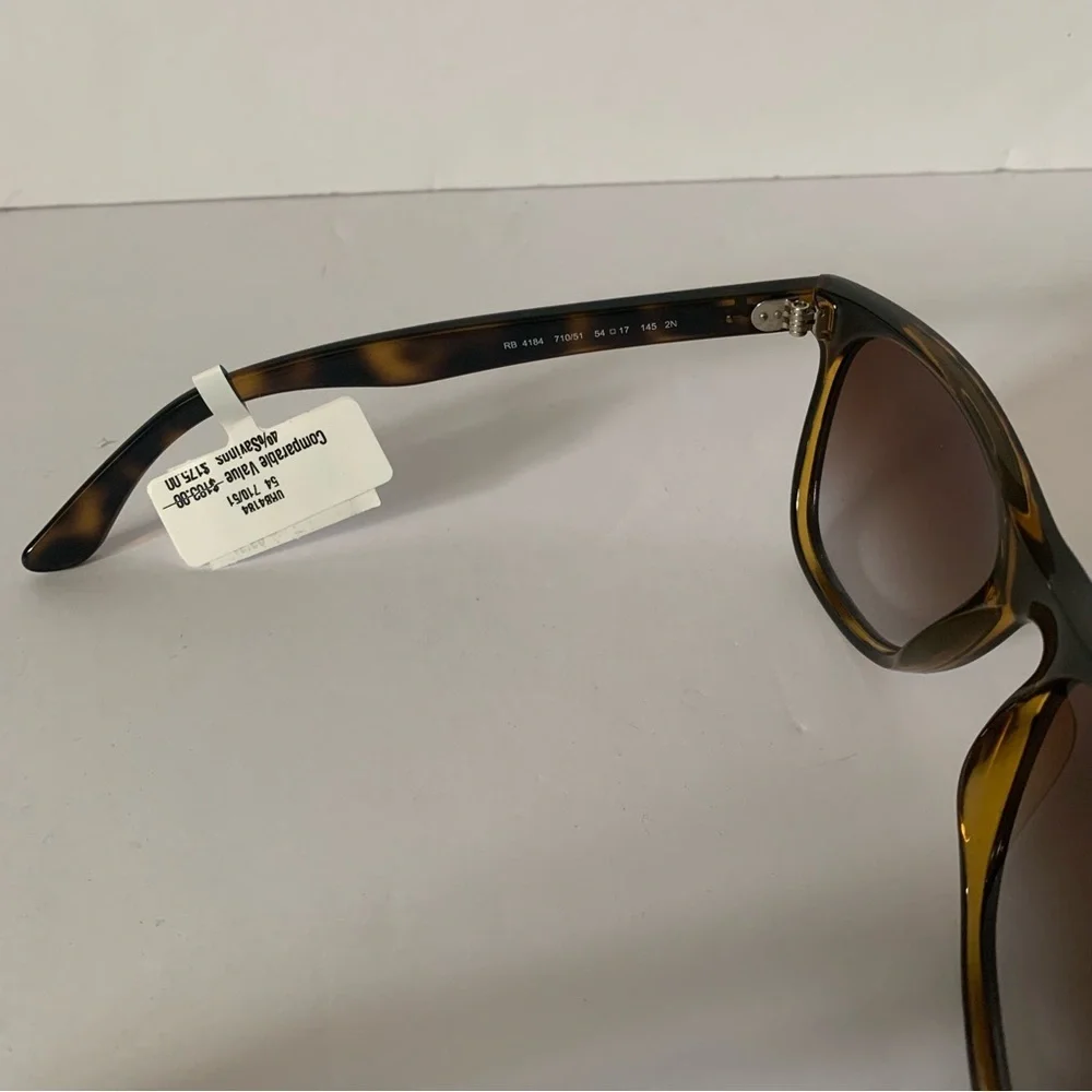 NWT. RAY-BAN 54mm Wayfarer Sunglasses